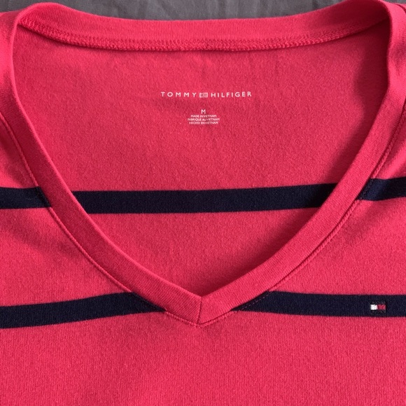Tommy Hilfiger V-Neck T-Shirt - Medium - Picture 3 of 3